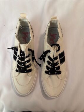 Jellypop White Canvas Sneakers with Black Star Laces